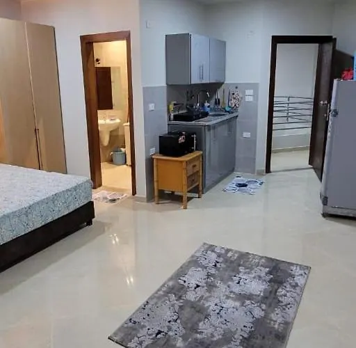 Apartman With Seaview, Amazing For Couples, Sunny & Seaview & Free Wi-fi *