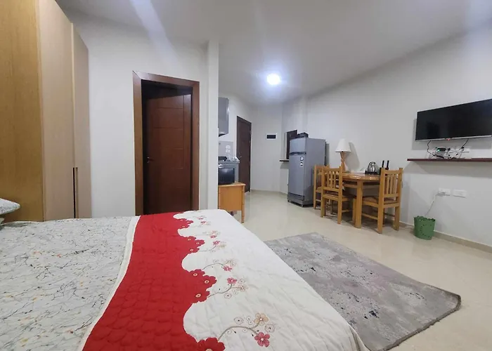 With Seaview, Amazing For Couples, Sunny & Seaview & Free Wi-fi Apartman *