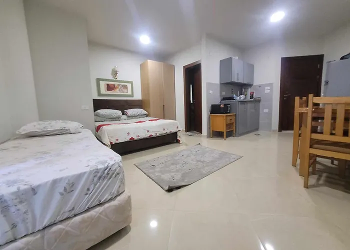 With Seaview, Amazing For Couples, Sunny & Seaview & Free Wi-fi