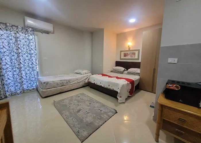 With Seaview, Amazing For Couples, Sunny & Seaview & Free Wi-fi Apartman Gurdaka