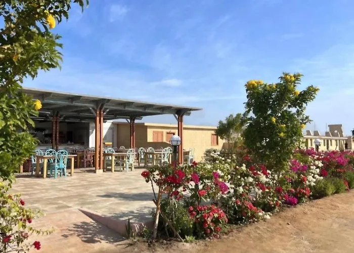 With Seaview, Amazing For Couples, Sunny & Seaview & Free Wi-fi Apartman Gurdaka