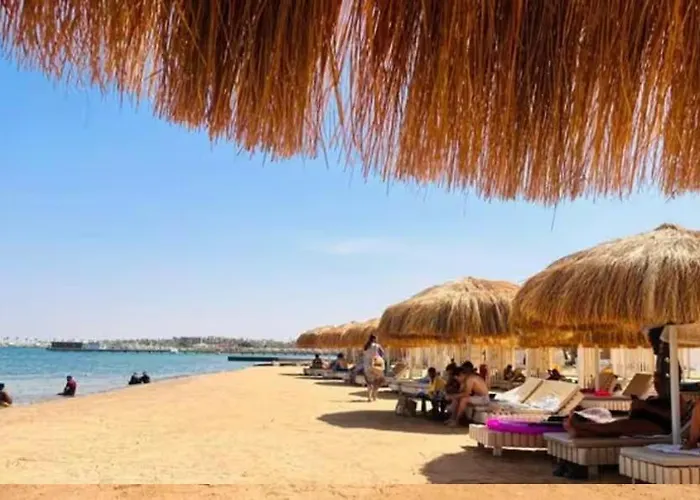 Apartman With Seaview, Amazing For Couples, Sunny & Seaview & Free Wi-fi