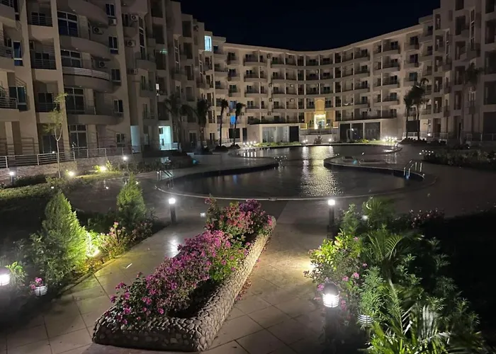 With Seaview, Amazing For Couples, Sunny & Seaview & Free Wi-fi Apartman Gurdaka
